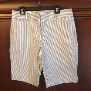 Talbots grey searsucker short 2P Never worn